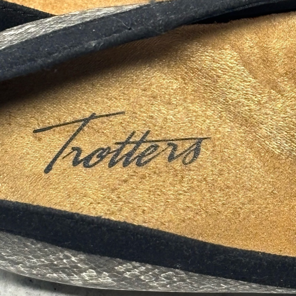 Trotters Sharp Ballet Flats Snake Print Slip Ons 9.5N - Picture 9 of 10